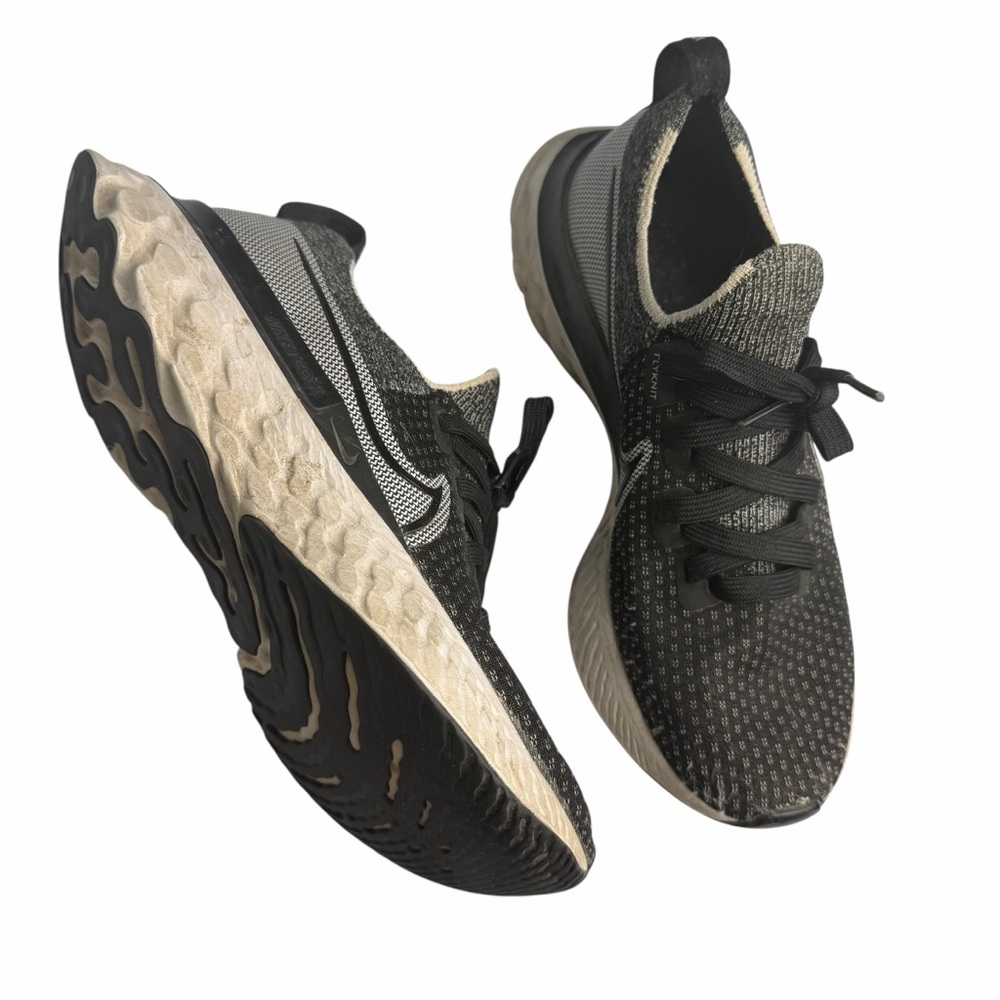 Nike Women's React Infinity Run Flyknit sneakers size 8